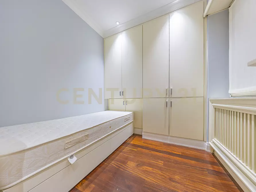 Immagine 53 di Appartamento in vendita  in Via Bevagna 68 a Roma