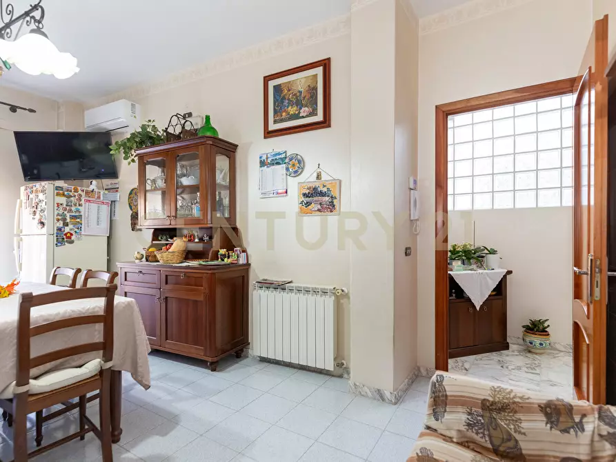 Immagine 33 di Pentalocale in vendita  in Piazza Giovanni Longo 122 a Misterbianco