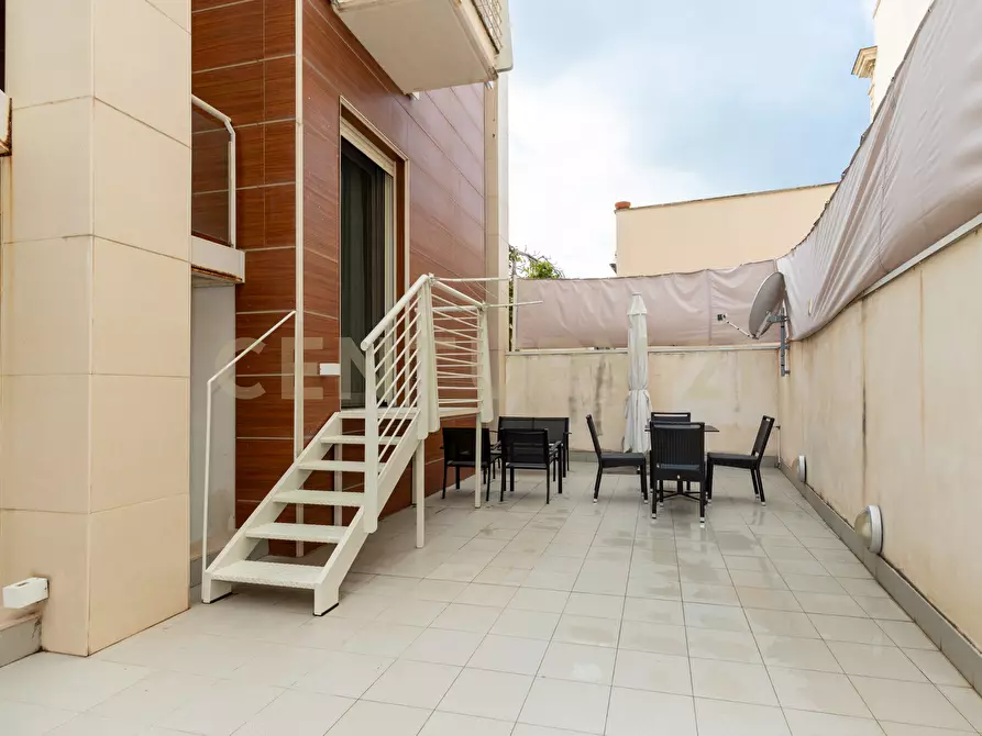 Immagine 41 di Trilocale in vendita  in Via Ruggero Leoncavallo 5 a Catania