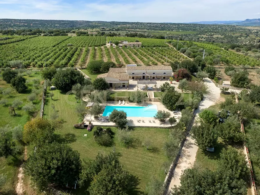 Immagine 7 di Rustico / casale in vendita  a Noto