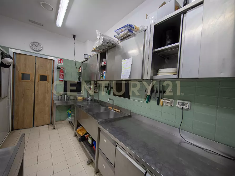 Immagine 36 di Appartamento in vendita  in Piazza di Ponte Lungo 1 a Roma