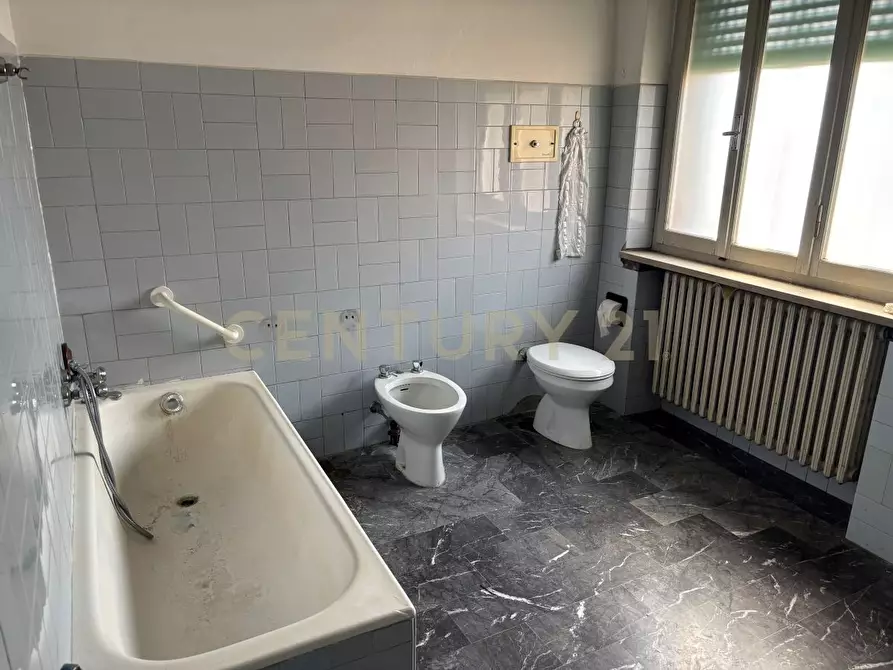 Immagine 12 di Palazzo in vendita  in Via Roma 85 a Isola Della Scala