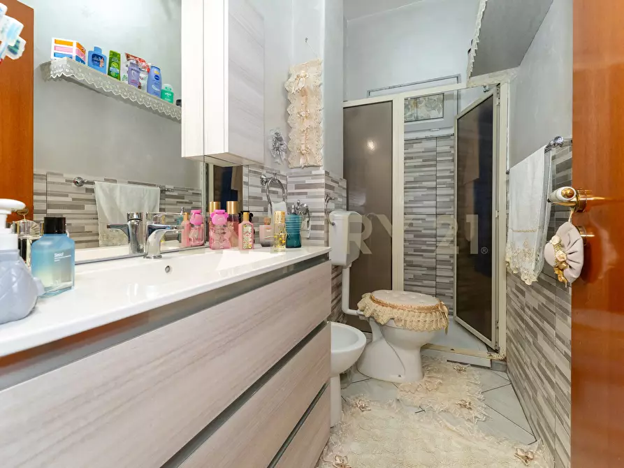 Immagine 37 di Appartamento in vendita  in Via Aurora 5 a Catania