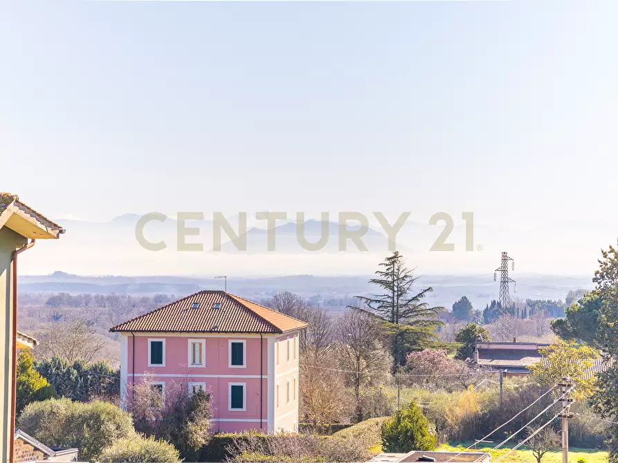 Immagine 1 di Quadrilocale in vendita  in Via Sardegna a Ronciglione