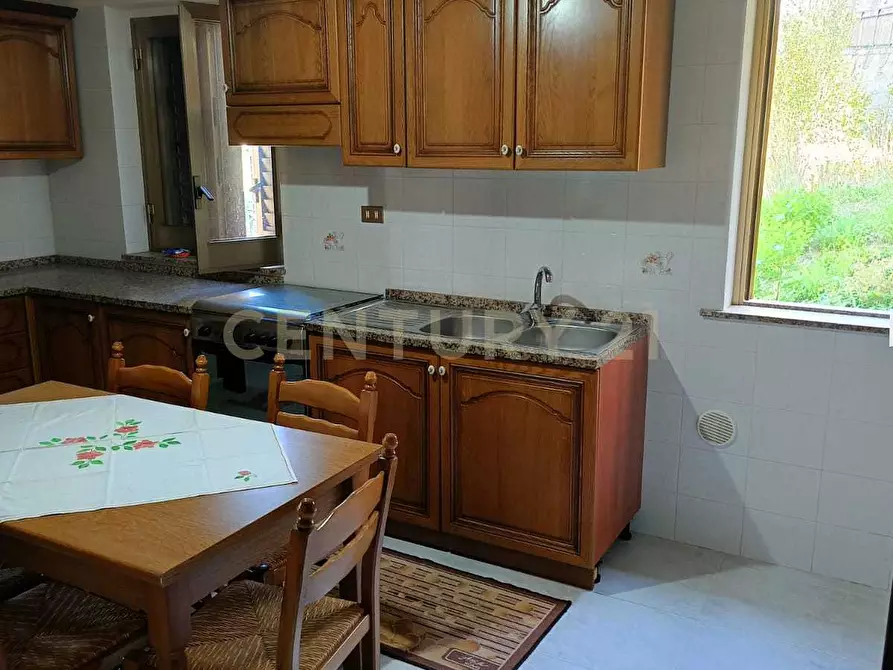 Immagine 2 di Trilocale in vendita  in Via Umberto 182 a Caronia