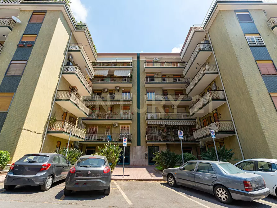 Immagine 1 di Ufficio in vendita  in Via Grazia Deledda 2 a Catania