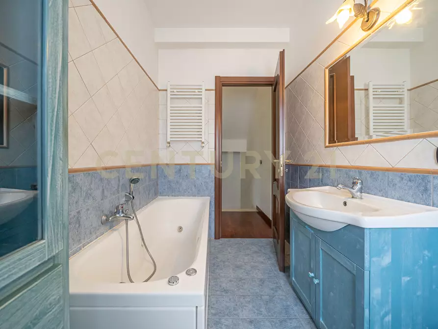 Immagine 22 di Villa in vendita  in Via dei Lecci 31 a Rocca Di Papa
