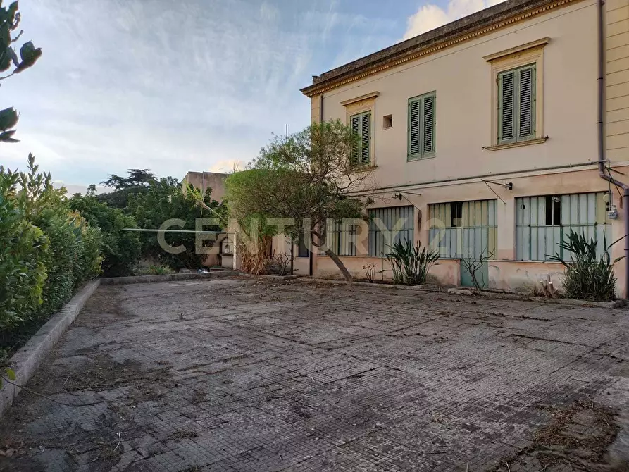 Immagine 26 di Palazzo in vendita  in Viale Regina Margherita 27 a Messina