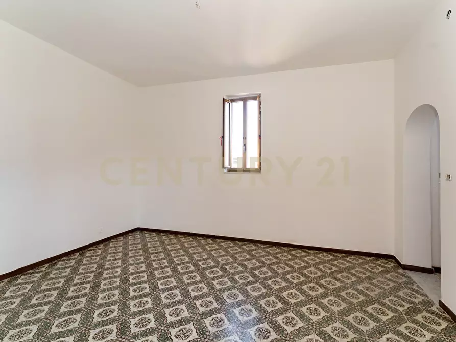 Immagine 16 di Bilocale in vendita  in Via Caduti del Lavoro 131 a Catania