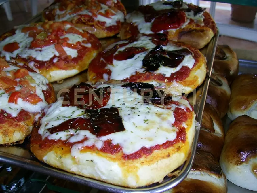 Immagine 1 di Pizzeria / Pub in vendita  in Via della Regione 1 a San Giovanni La Punta