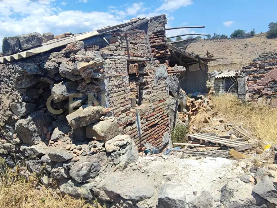 Immagine 16 di Casa trifamiliare in vendita  in Via Fossa della Creta sn a Catania
