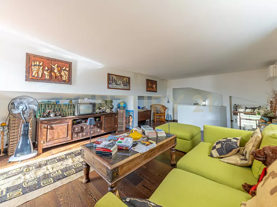 Immagine 96 di Villa in affitto  in Via Bedollo 117 a Roma