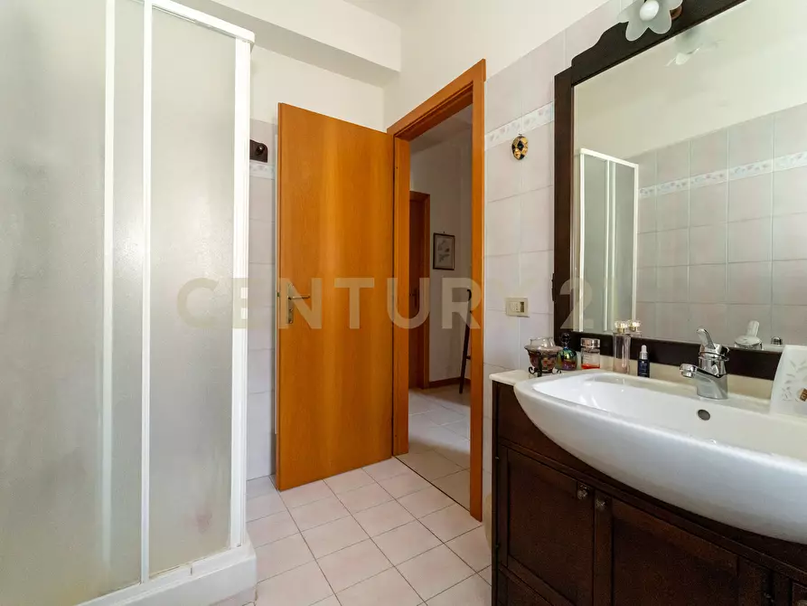 Immagine 26 di Pentalocale in vendita  in Via Nino Martoglio 13 a Valverde