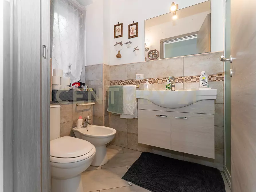 Immagine 25 di Bilocale in vendita  in via adelia 98 a Catania