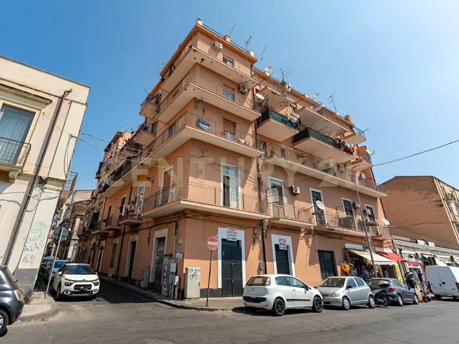 Immagine 1 di Bilocale in vendita  in Via Archimede 143 a Catania