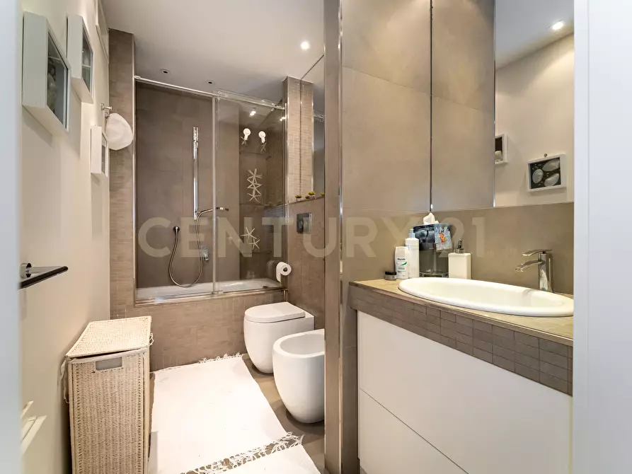 Immagine 22 di Appartamento in vendita  in Via Masaniello 8 a Catania