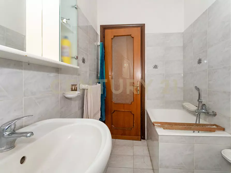 Immagine 37 di Trilocale in vendita  in Corso Indipendenza 185 a Catania