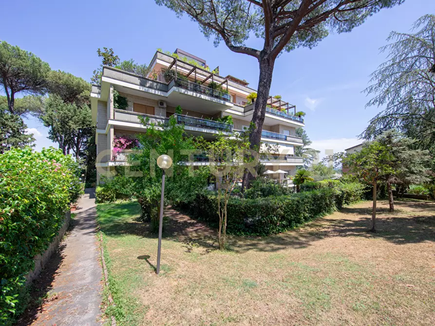 Immagine 49 di Pentalocale in vendita  in Viale Cortina d'Ampezzo 135 a Roma