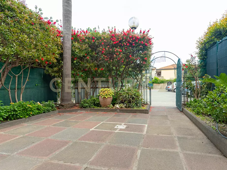 Immagine 11 di Porzione di casa in vendita  in Via Simone Neri 7 a Mascali