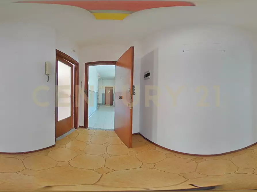 Immagine 49 di Quadrilocale in vendita  in Via Croce 72 a Aci Catena