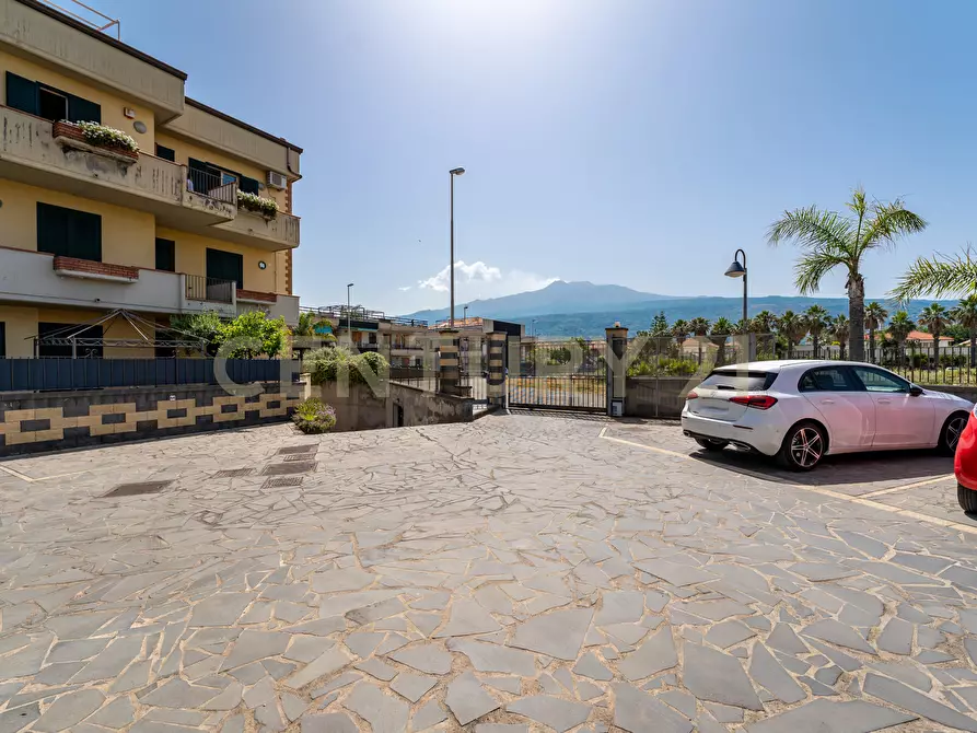 Immagine 106 di Mansarda in vendita  in Via Spiaggia 39 a Mascali