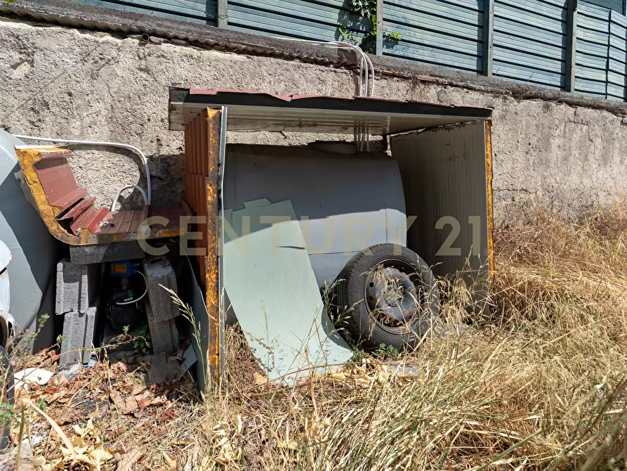 Immagine 35 di Trilocale in vendita  in Via Vittorio Emanuele Orlando 24 a Tremestieri Etneo