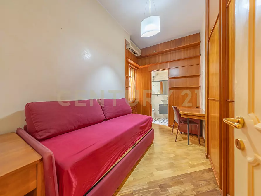 Immagine 22 di Trilocale in vendita  in Via Bevagna 56 a Roma