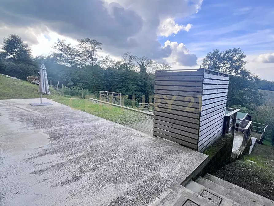 Immagine 13 di Villa in vendita  in Piazza Barbana 35 a Scansano