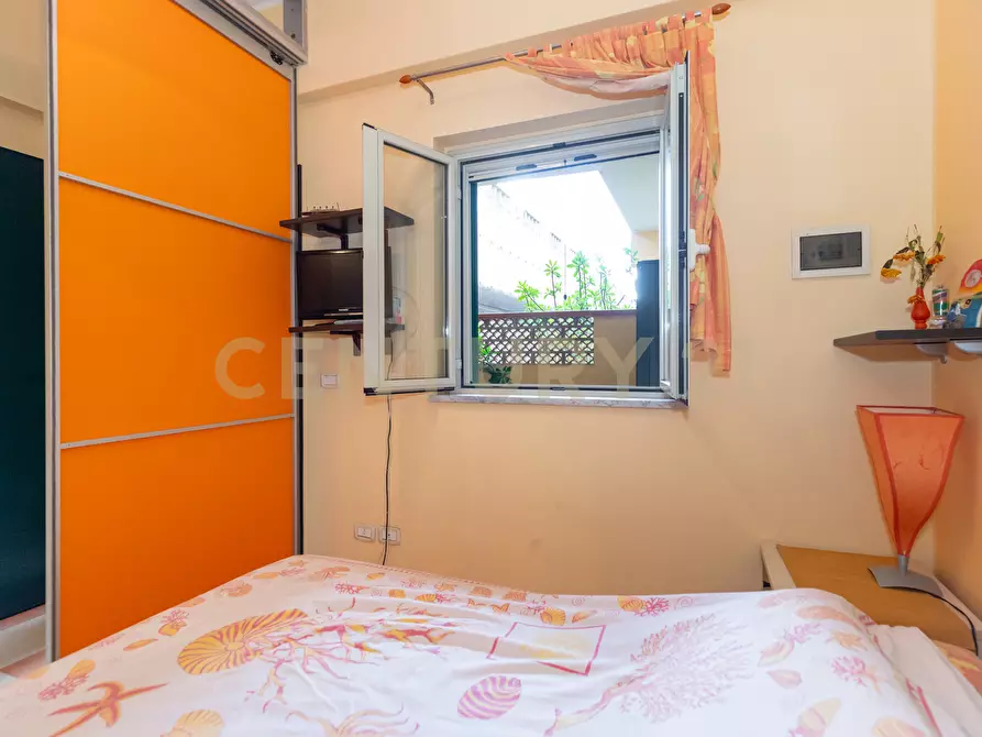 Immagine 14 di Bilocale in vendita  in Via Lungomare 2 a Sant'alessio Siculo