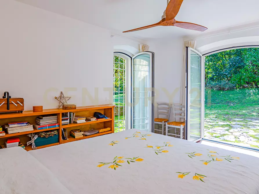 Immagine 21 di Villa in vendita  in Via Cassia 1951 a Roma