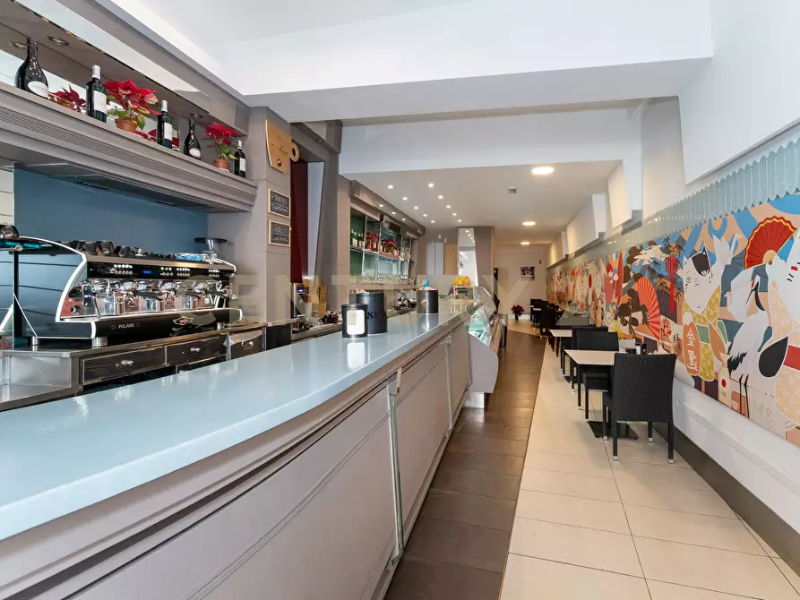 Immagine 8 di Bar / Ristorante in vendita  in Via Vincenzo Giuffrida a Catania