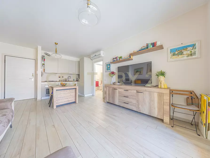 Immagine 11 di Bilocale in vendita  in Via Emanuela Loi 10 a Roma