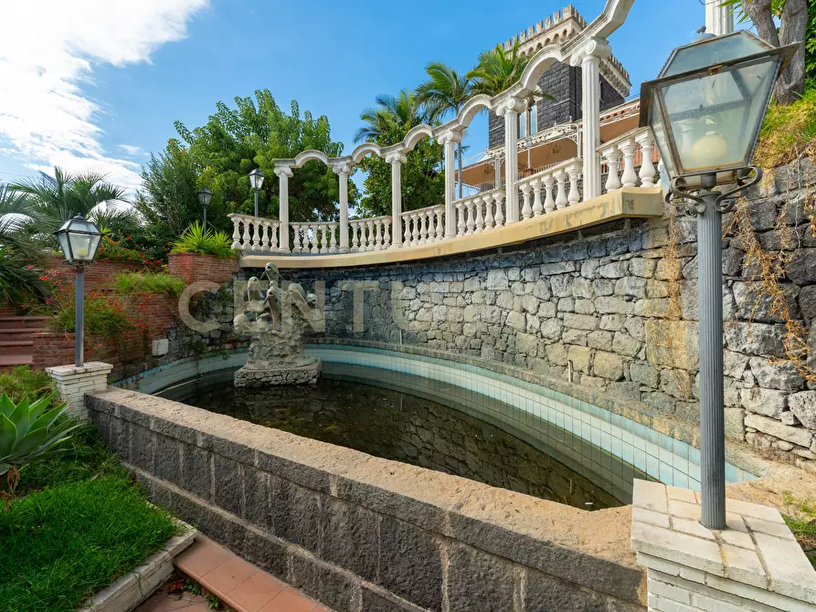 Immagine 41 di Rustico / casale in vendita  in Via Castelnuovo Don Bosco 68 a Acireale