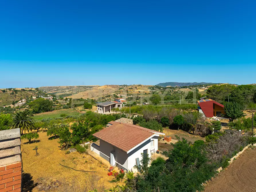Immagine 129 di Villa in vendita  in Via Ottavia Penna 50 a Caltagirone