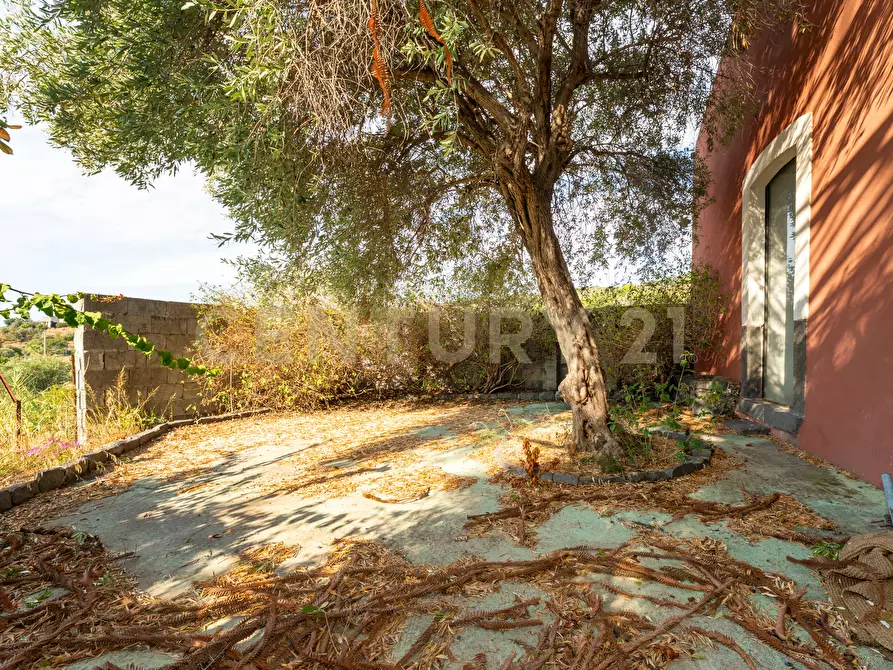 Immagine 49 di Villa in vendita  in Via Gallinaro 22 a Aci Castello