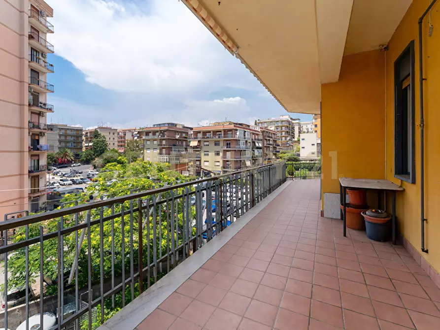 Immagine 24 di Quadrilocale in vendita  in Via Vincenzo Giuffrida 203 a Catania