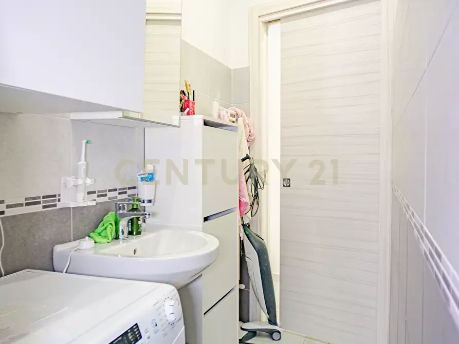 Immagine 7 di Trilocale in vendita  in Via Giuseppe Simili 73-77 a Catania