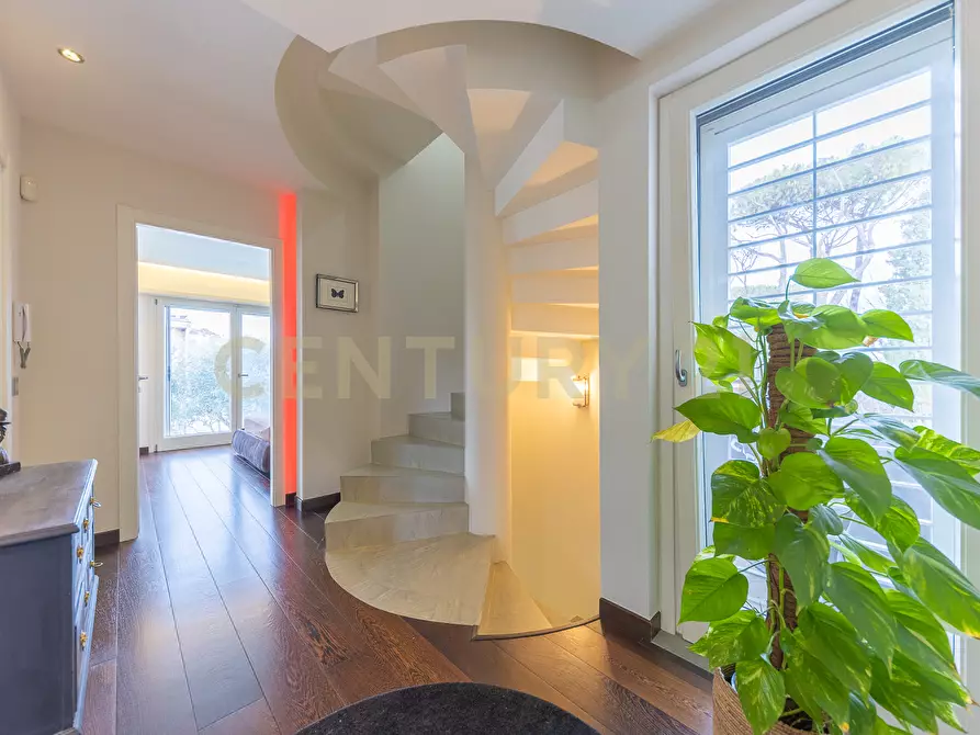 Immagine 59 di Villa in affitto  in Via Bedollo 117 a Roma