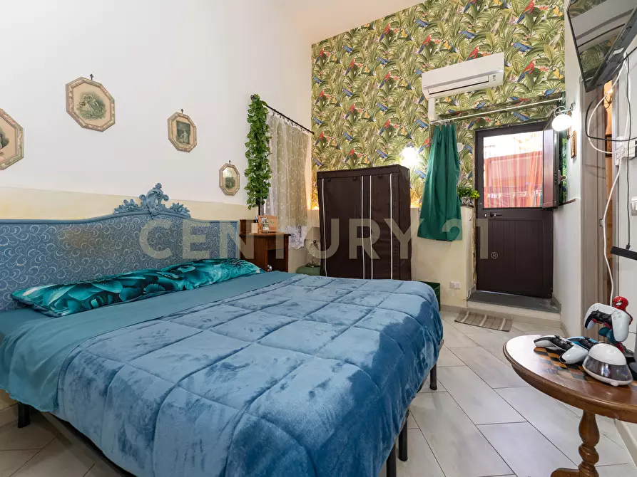 Immagine 10 di Bilocale in vendita  in via adelia 98 a Catania