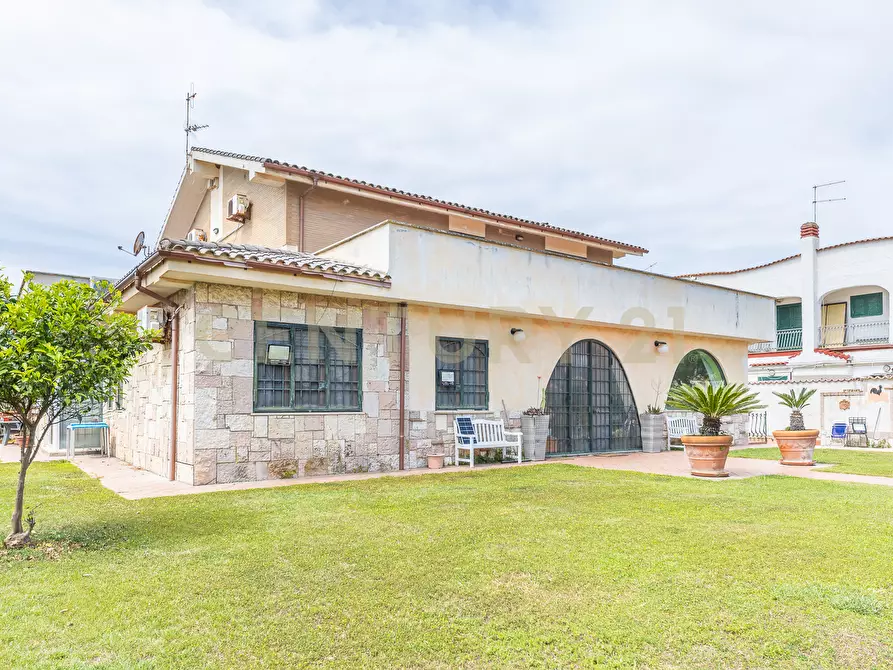 Immagine 54 di Villa in vendita  in Via Calabria 4 a Ardea