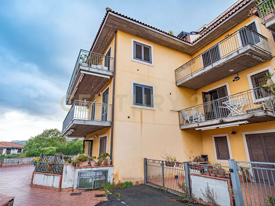 Immagine 4 di Appartamento in vendita  in Via del Mare 8 a Acireale