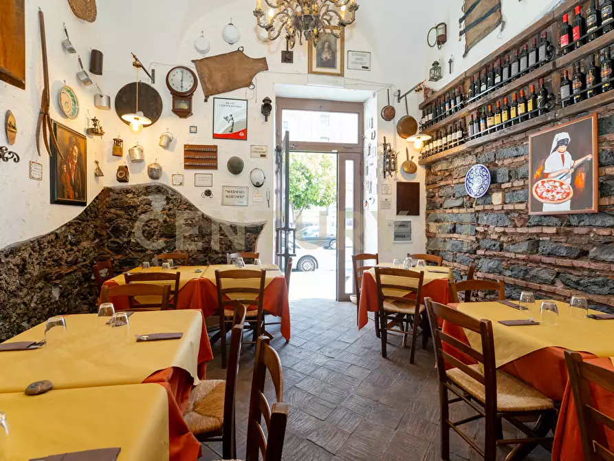 Immagine 15 di Pizzeria / Pub in vendita  in Via Plebiscito 179 a Catania