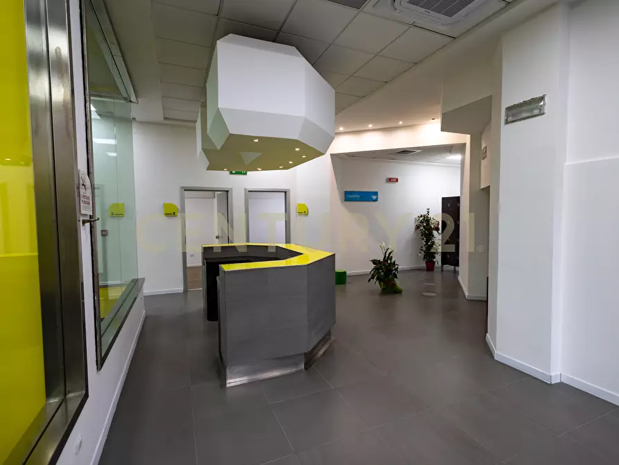 Immagine 21 di Attività commerciale in vendita  in Via Napoli sn a Aci Castello