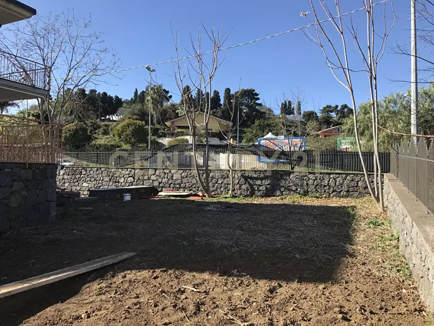 Immagine 14 di Casa bifamiliare in vendita  in via Vincenzo Ricca a Catania