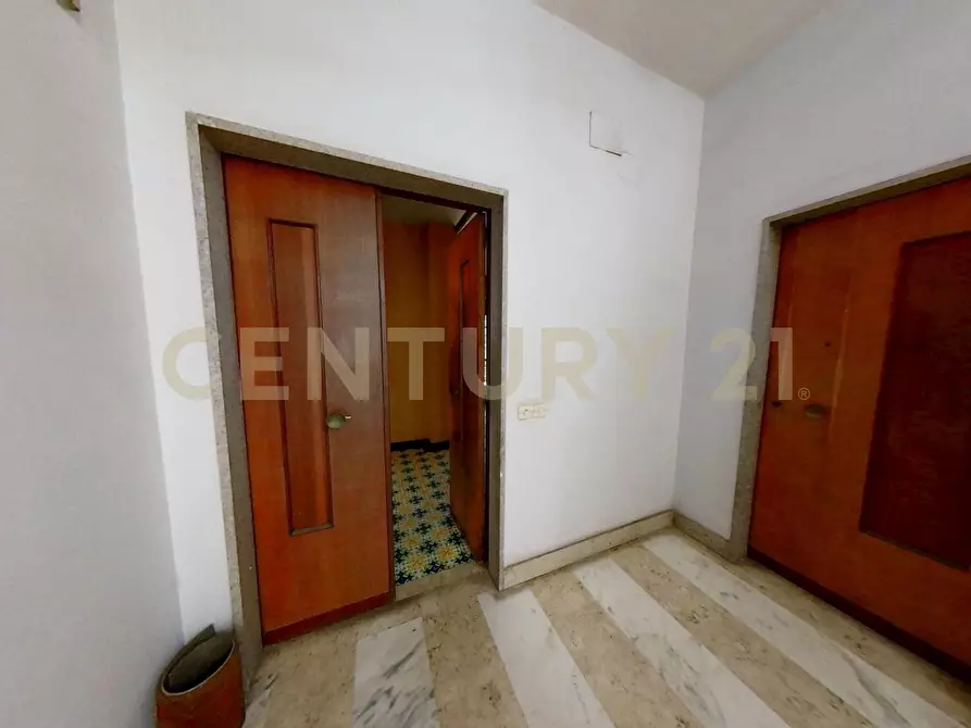 Immagine 20 di Pentalocale in vendita  in Corso Umberto I 1C a Modica