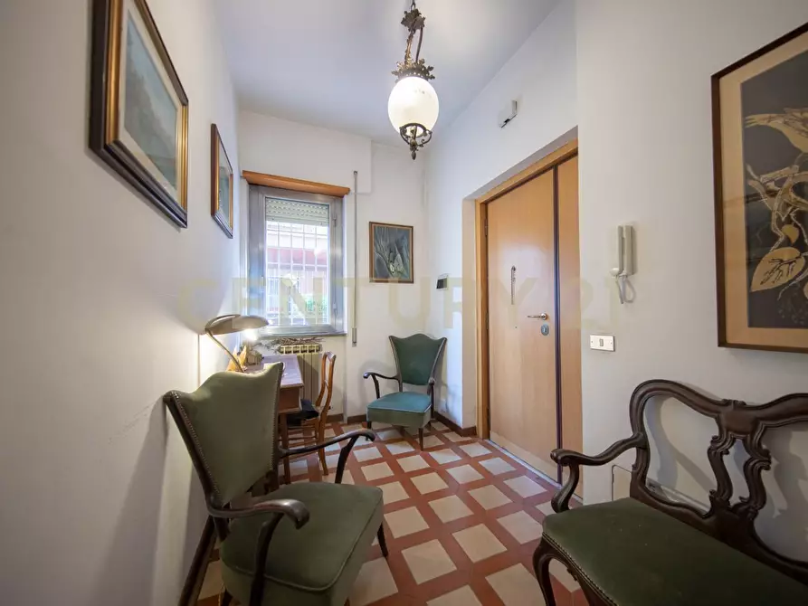 Immagine 5 di Bilocale in vendita  in Via Aurelia 301 a Roma
