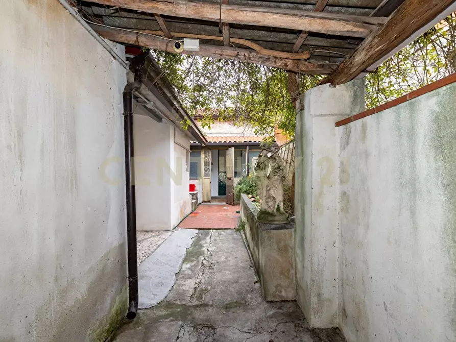 Immagine 2 di Casa indipendente in vendita  in Vico Palermo 10 a Gravina Di Catania