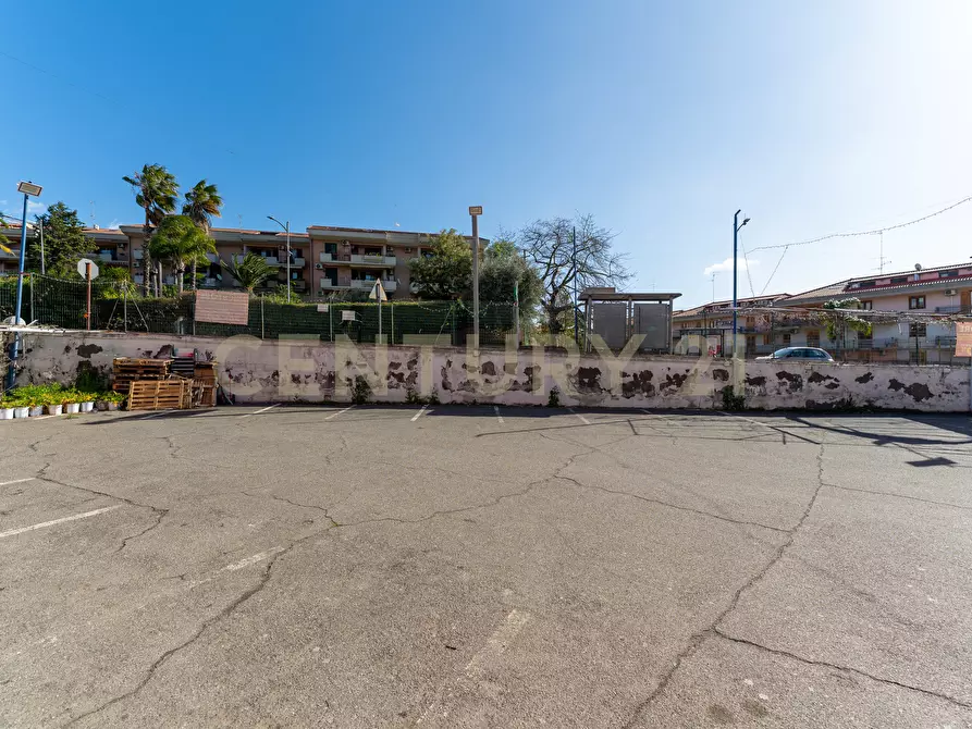 Immagine 5 di Attività commerciale in vendita  in Via Nizzeti 6 a Aci Catena