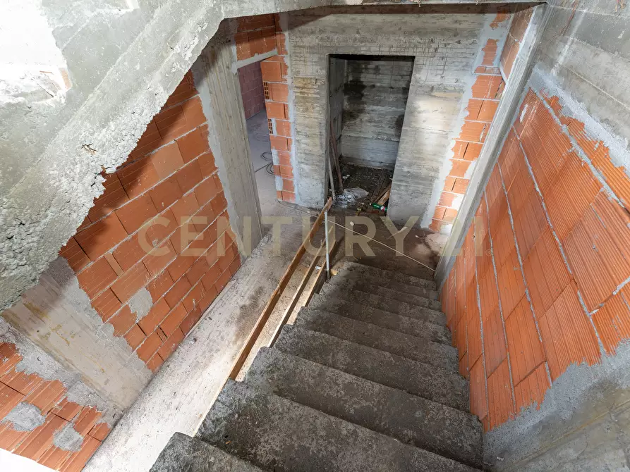 Immagine 41 di Quadrilocale in vendita  in Via Turati 13 a Belpasso