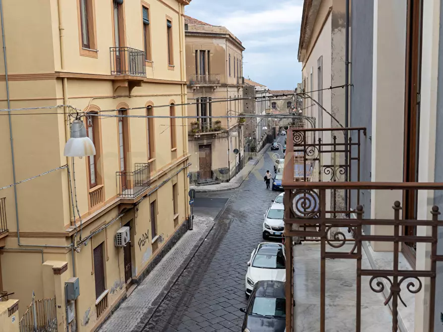 Immagine 32 di Pentalocale in vendita  in Via Lorenzo Maddem 67 a Acireale